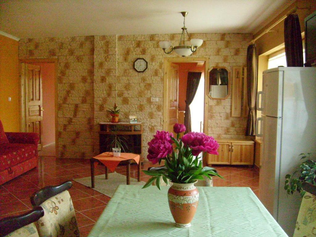 Andrea Vendégház Kehidakustány Quarto foto